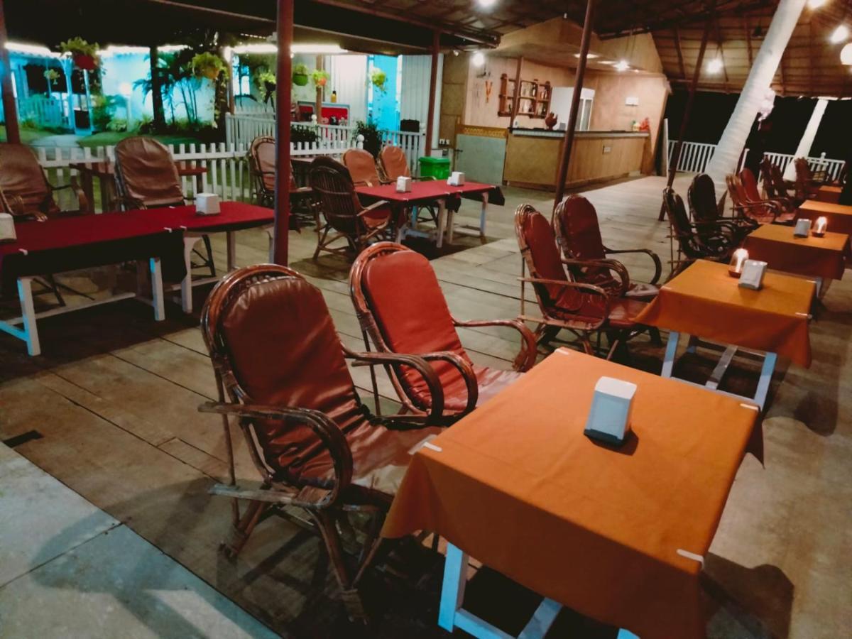 Guest house Anthy's And Restaurant