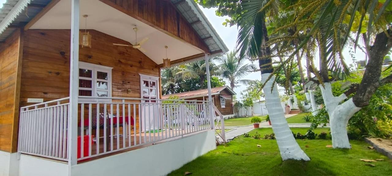 Anthy's And Restaurant Guest house *